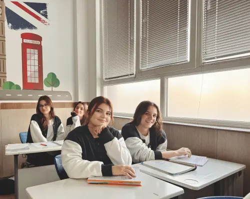 Calabria, voucher “Caro Scuola”: 8 milioni per gli studenti delle superiori