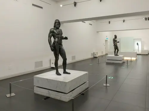 Bronzi di Riace: storia, restauri e museo a Reggio Calabria