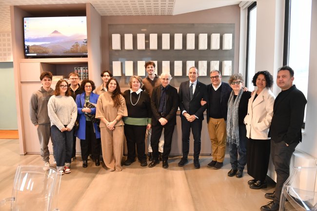 Reggio Calabria, al Museo Archeologico la mostra “Mediterranee” dedicata a Gianni Versace